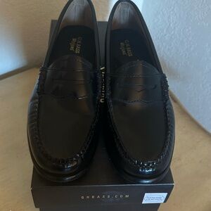 G.H. Bass & Co. Men's Black Loafers